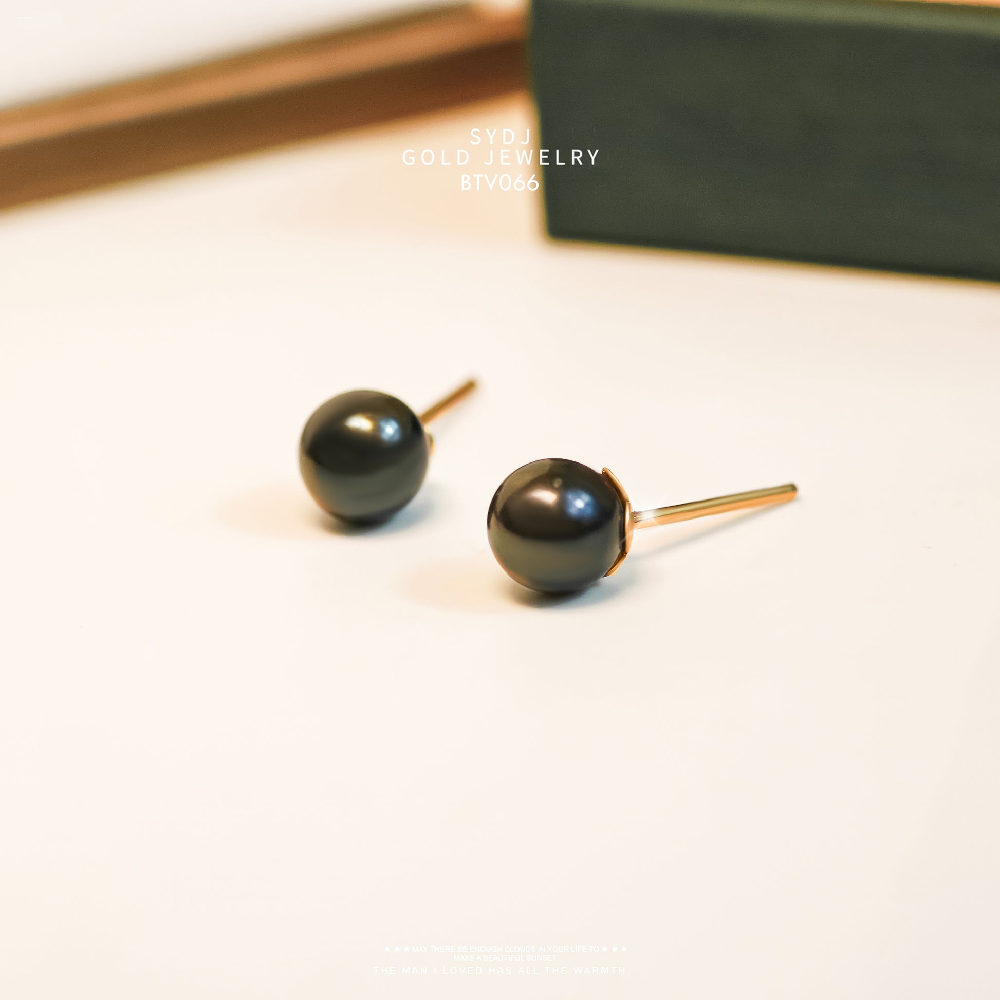 10K Solid Gold Round Black Freshwater Pearl Stud Earrings