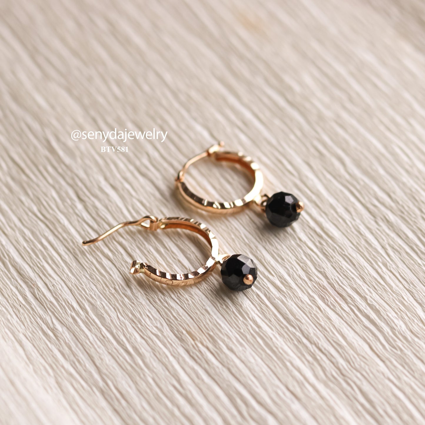 Senyda 15K Solid Gold Black Spinel Hoop Earrings