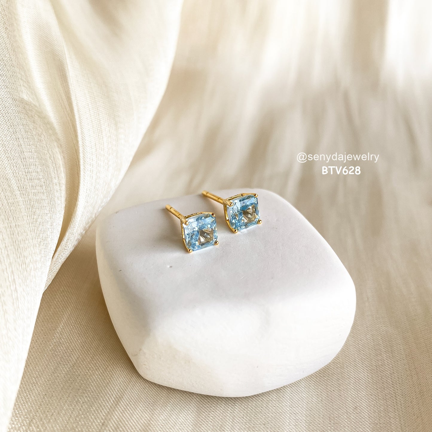 14K Solid Gold Radiant Cut Blue Cubic Zirconia Stud Earrings