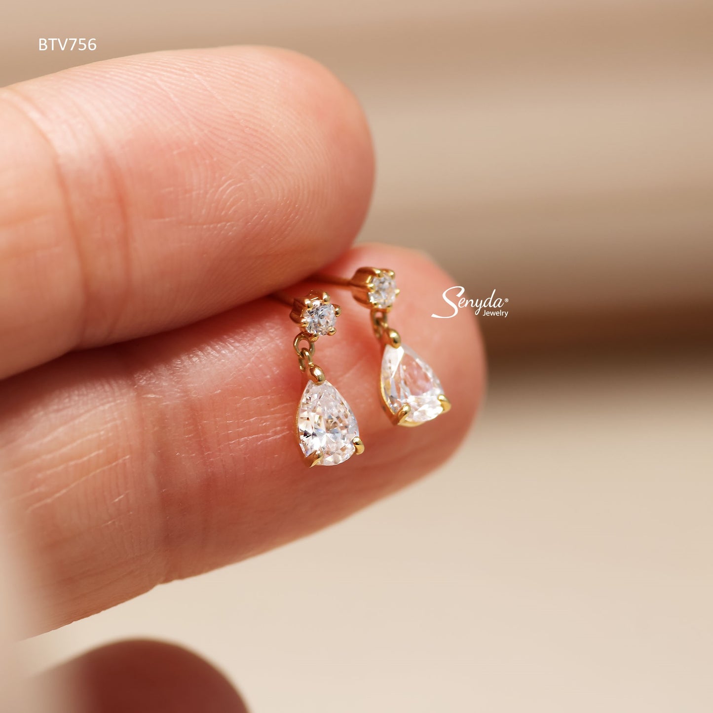 10K Solid Gold Cubic Zirconia Teardrop Stud Earrings