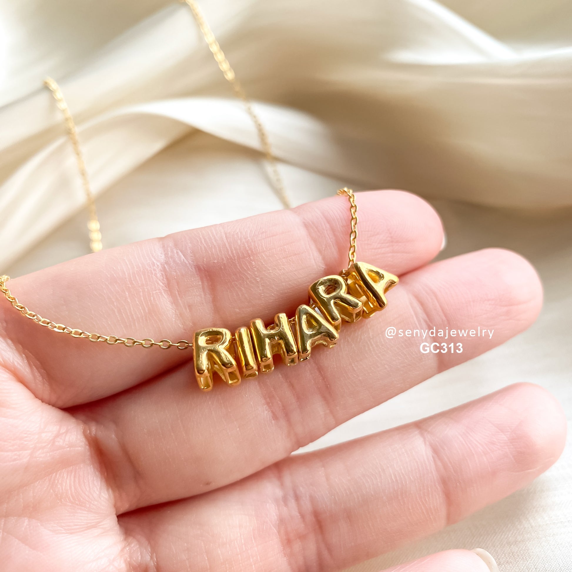 Senyda Custom Bubble Letters Nameplate Gold Necklace - Pendant With Dainty Chain