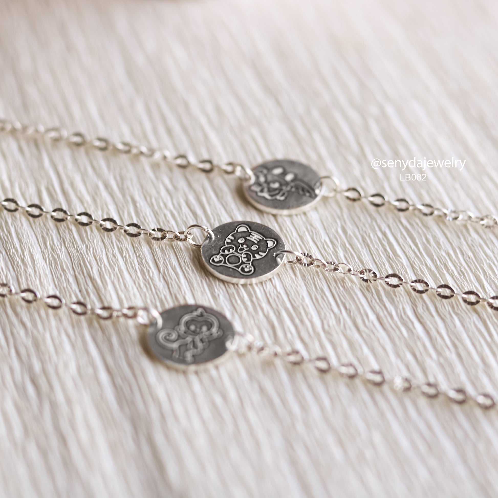 Sterling Silver 925 Custom Engraved Round Disc In Dainty Chain Bracelet