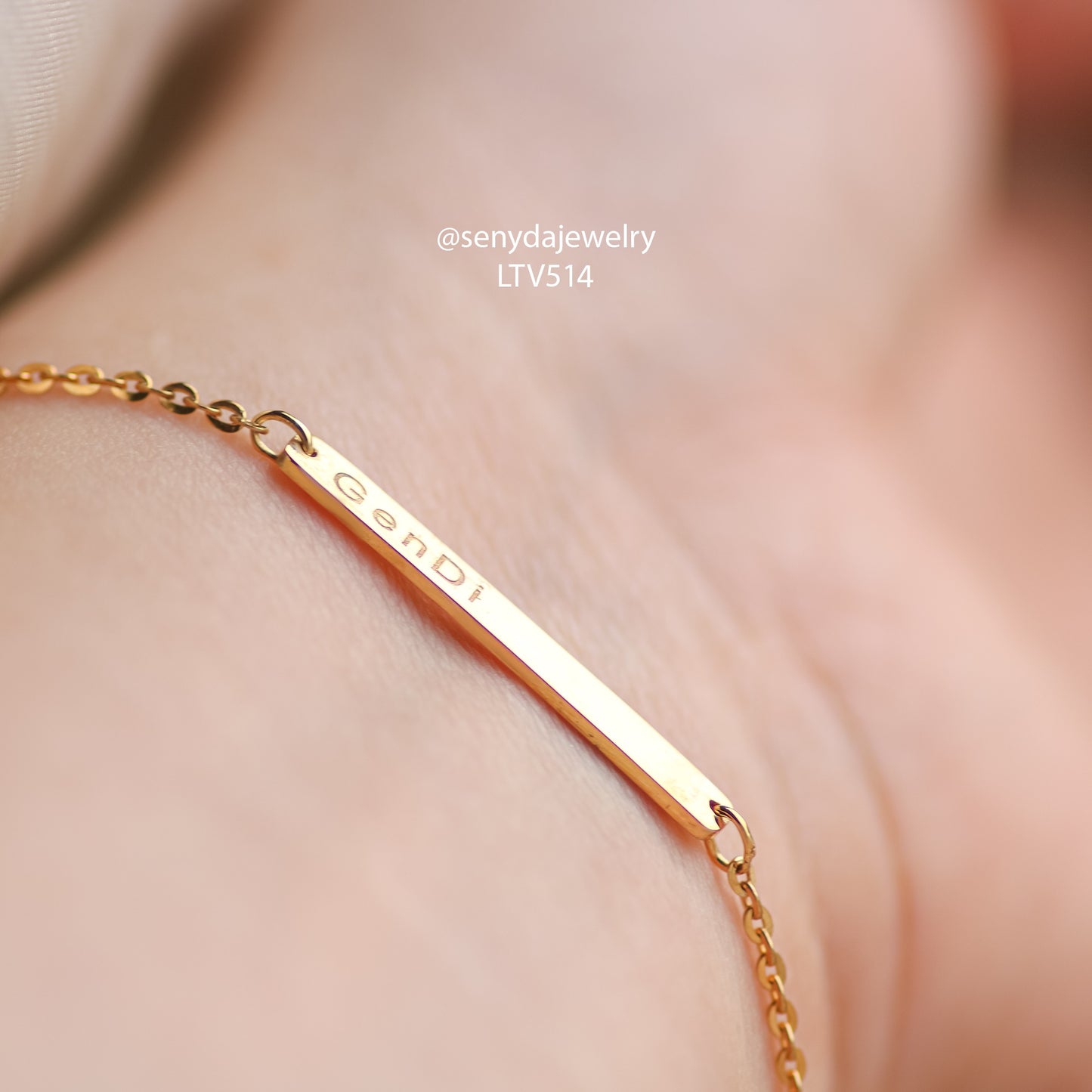 Senyda 14K Gold Personalized Engraved Rectangular Bar 20cm Bracelet