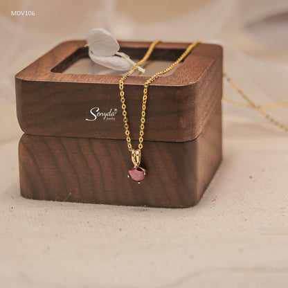 10K Solid Gold Round Shaped Garnet Pendant Necklace