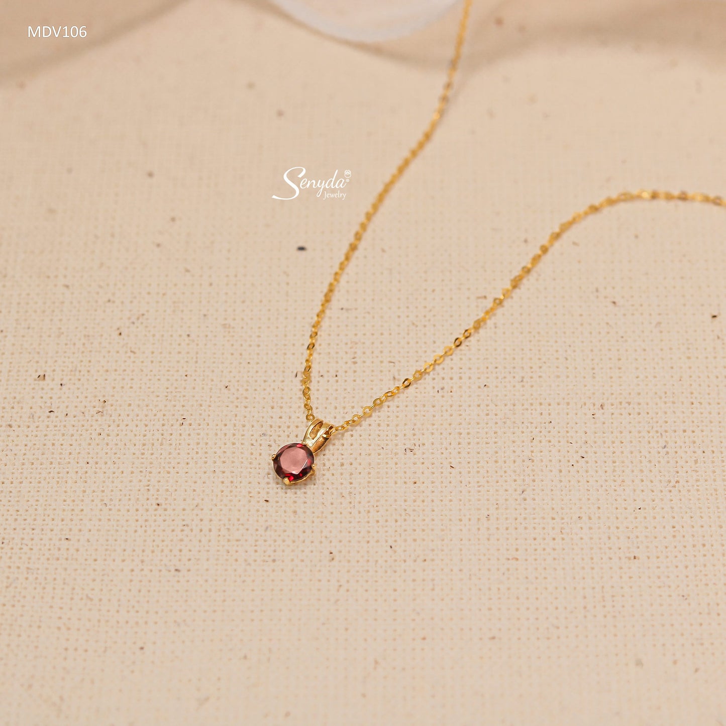 10K Solid Gold Round Shaped Garnet Pendant Necklace