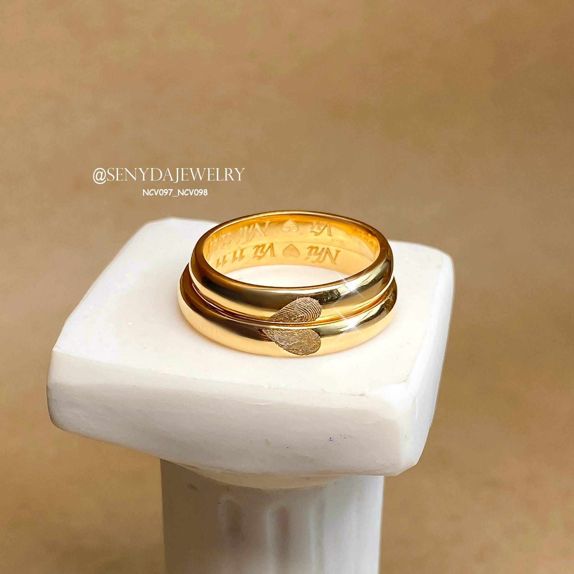 Heart Patterned Fingerprint Wedding Rings