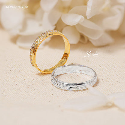 Luminous Love Gold Wedding Ring Set