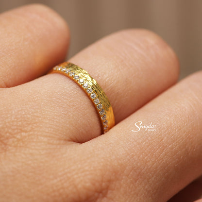 Luminous Love Gold Wedding Ring Set