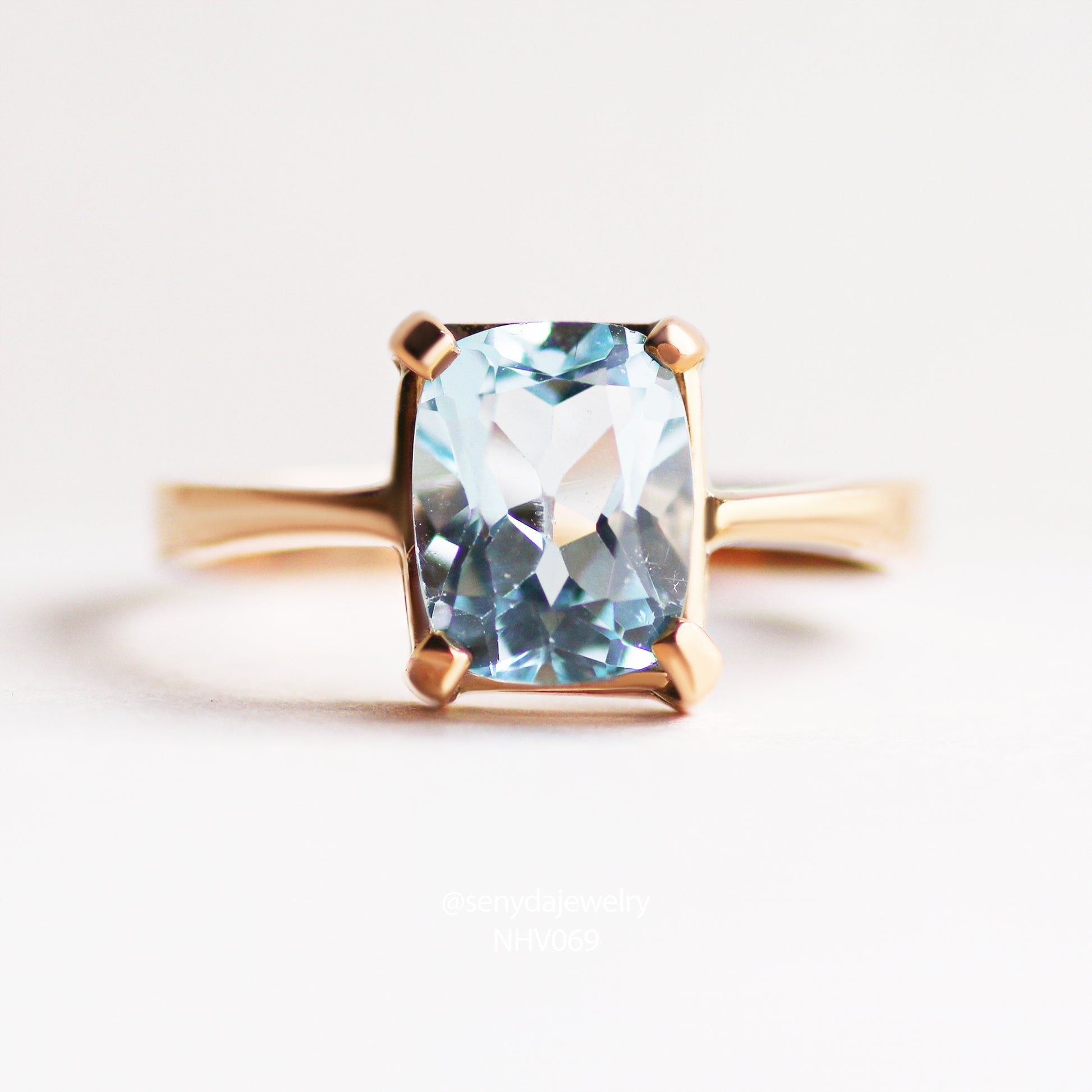 Senyda 10K Solid Gold Cushion - Shaped Brilliant Cut Natural Topaz Ring