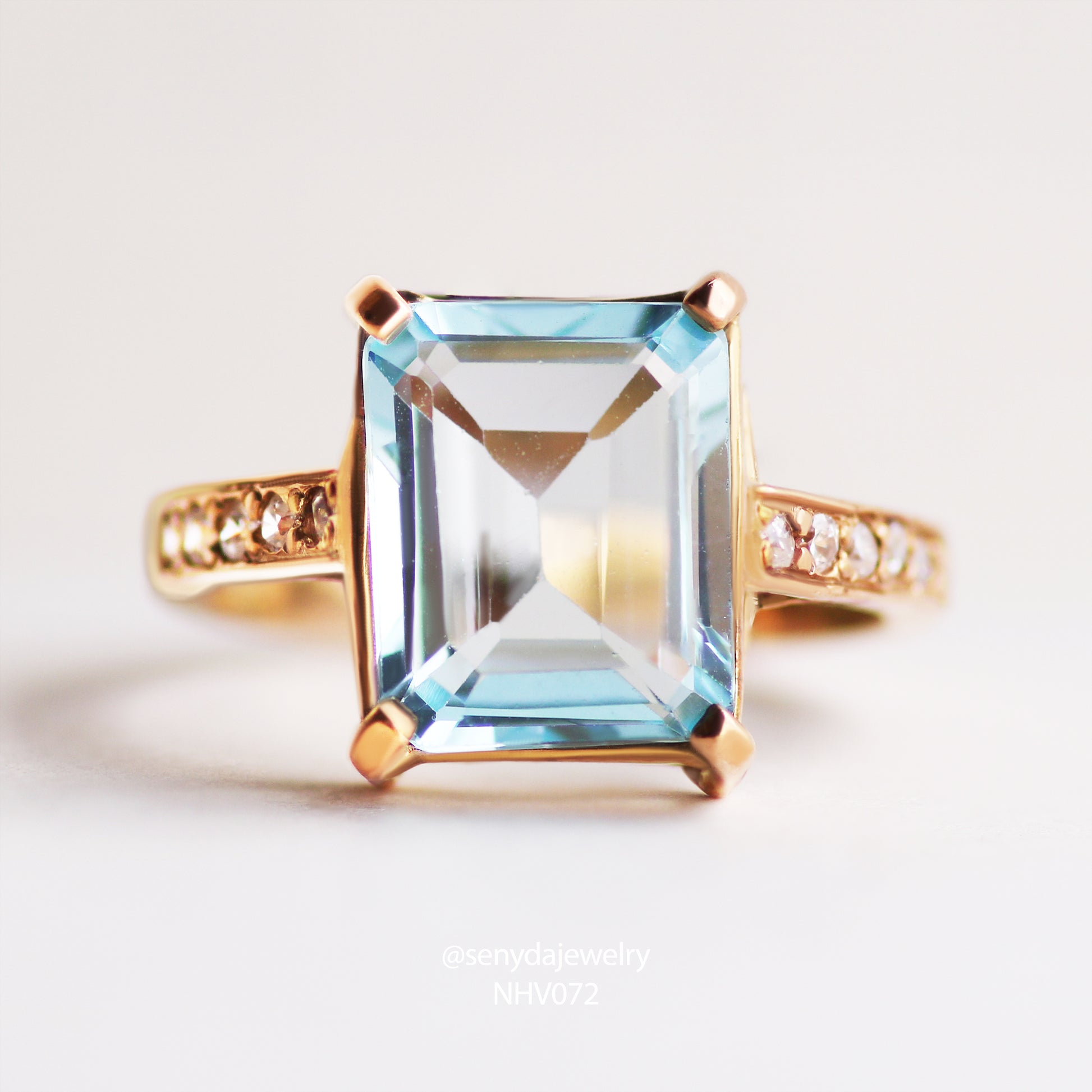 Senyda 10K Solid Gold Baguette - Shaped Brilliant Cut Natural Topaz Ring