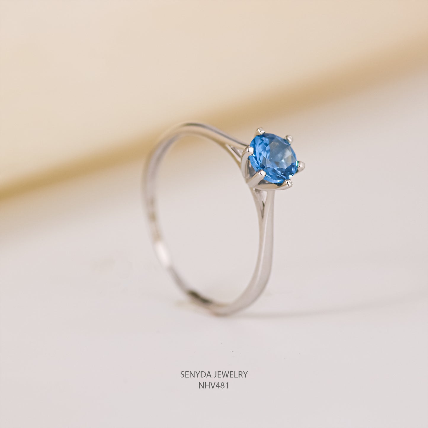 Senyda 10K Solid Gold Round - Shaped Brilliant Cut Natural Blue Topaz Ring