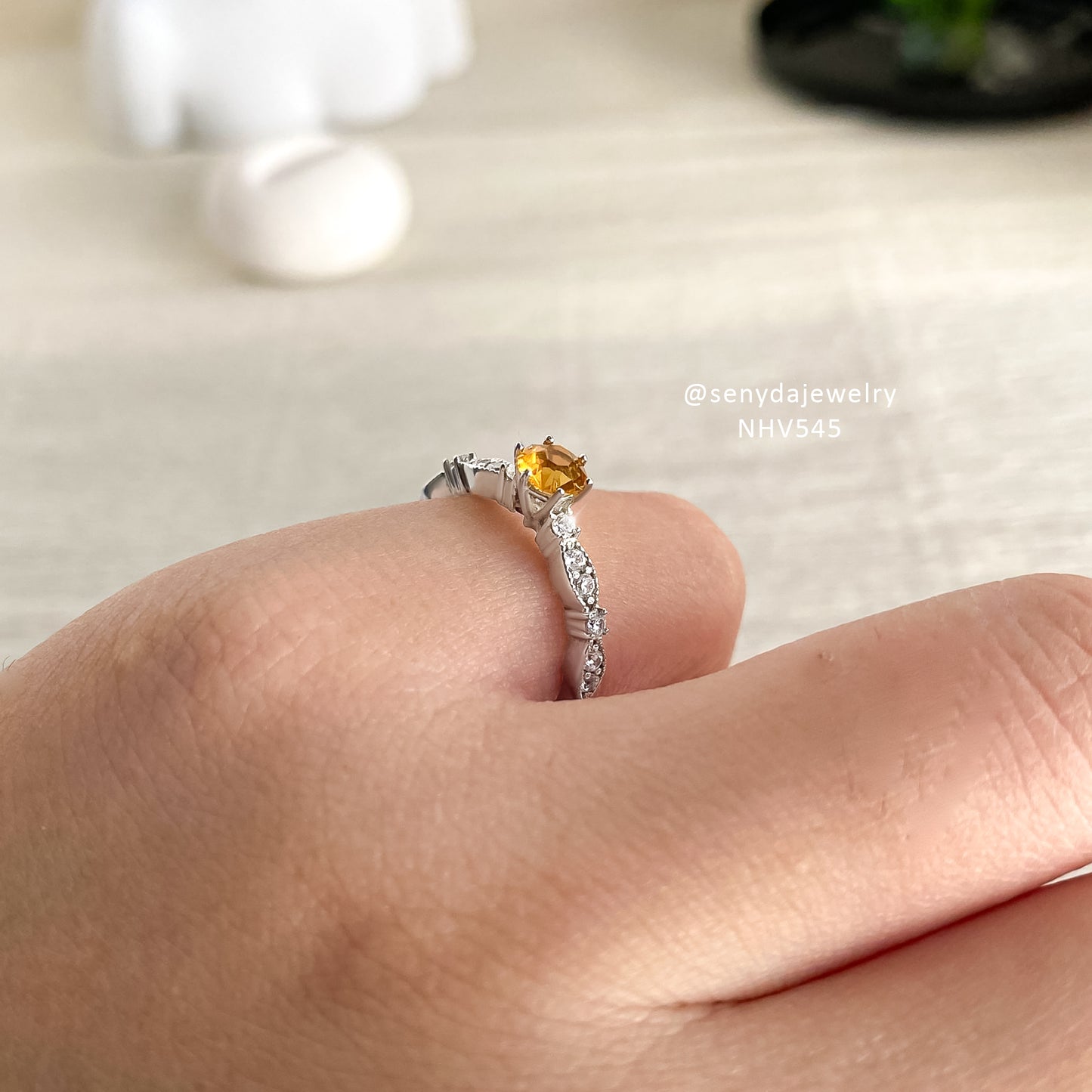 Senyda 10K Solid Gold Citrine Vintage Ring