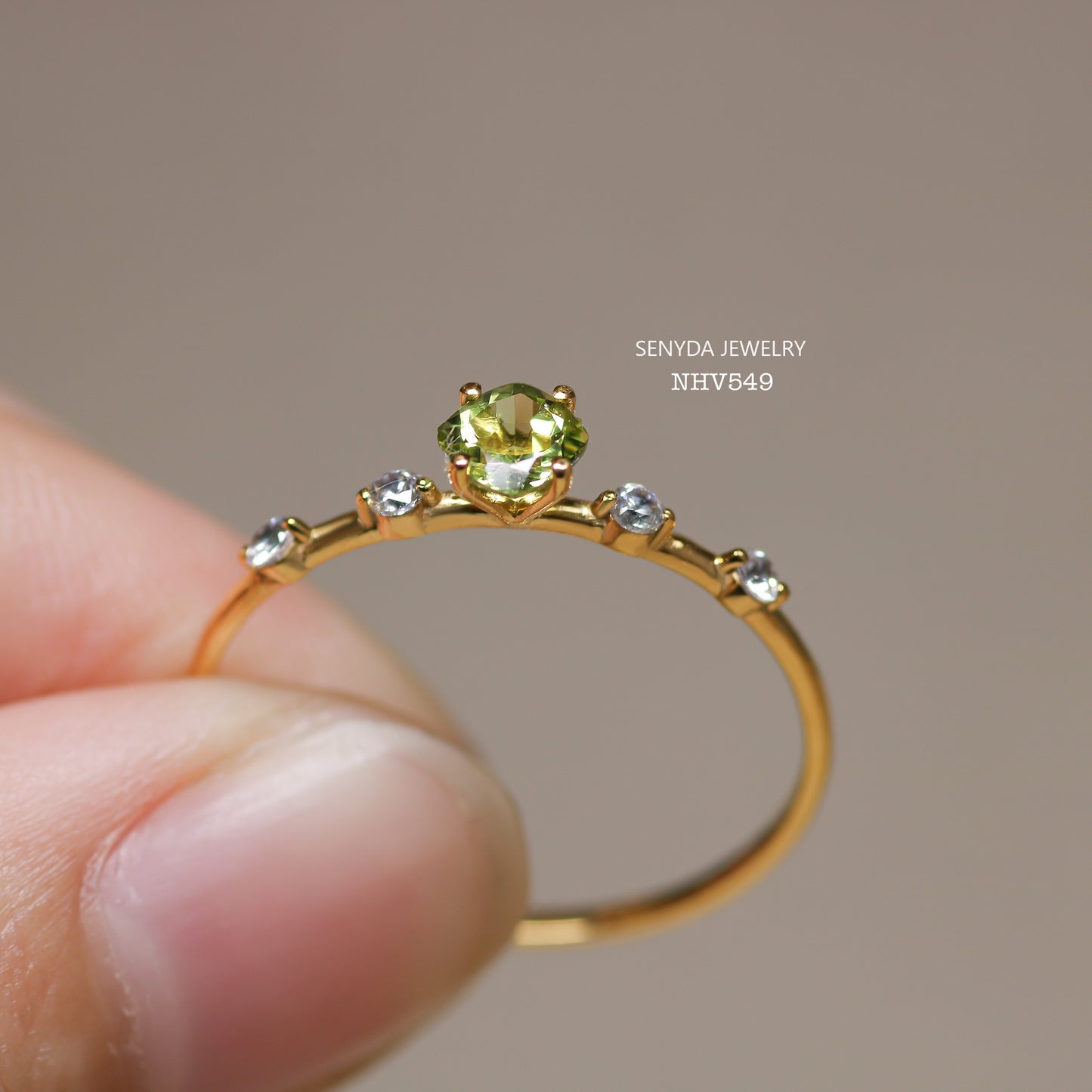 Senyda 14K Solid Gold Cushion - Shaped Brilliant Cut Natural Peridot Ring