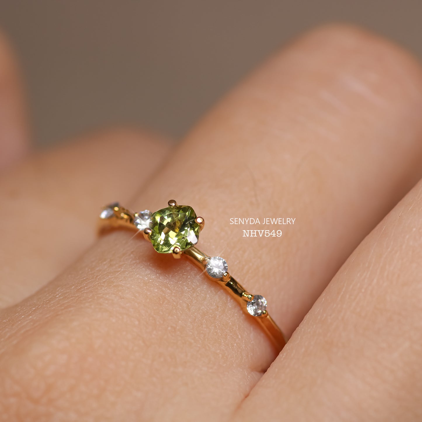 Senyda 14K Solid Gold Cushion - Shaped Brilliant Cut Natural Peridot Ring