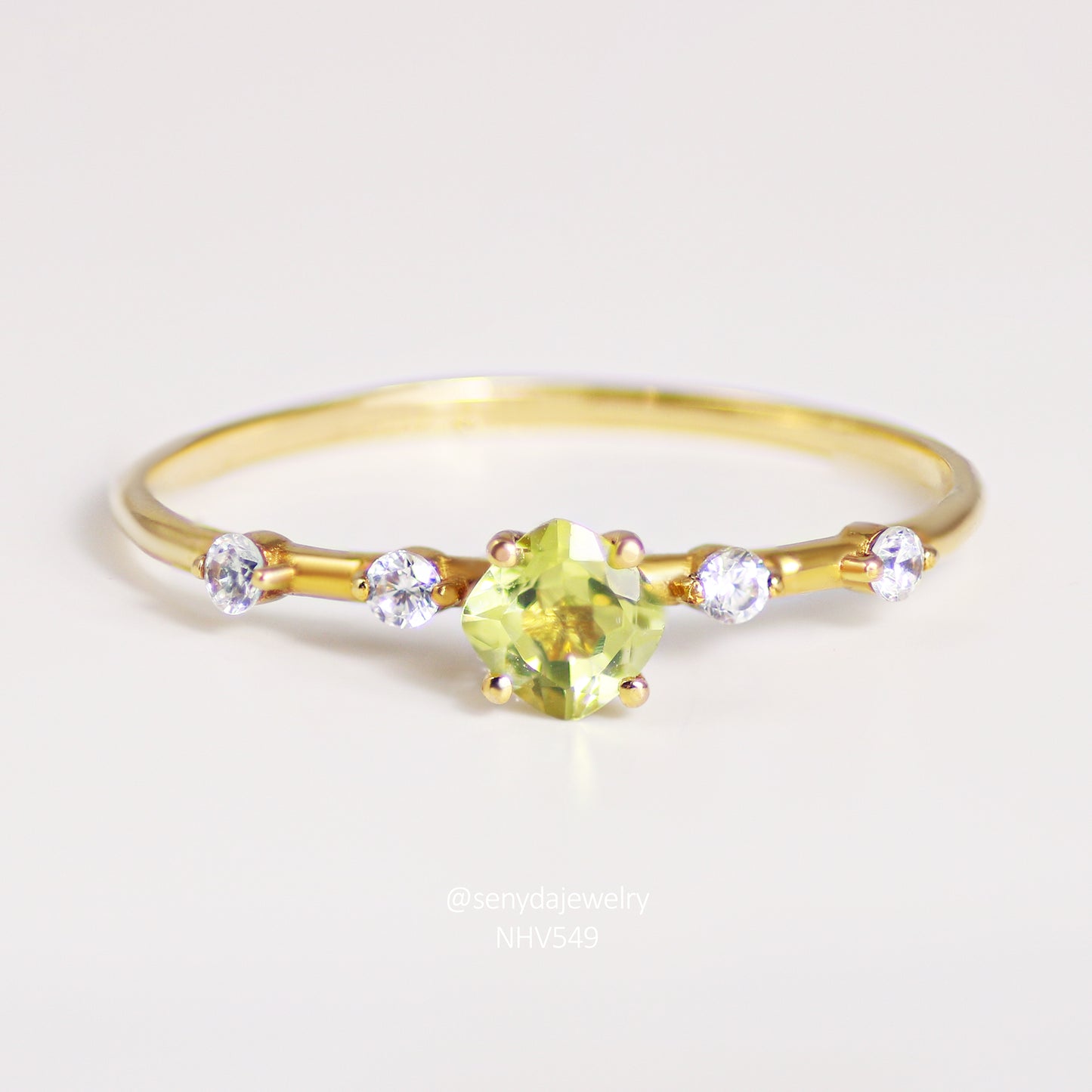 Senyda 14K Solid Gold Cushion - Shaped Brilliant Cut Natural Peridot Ring