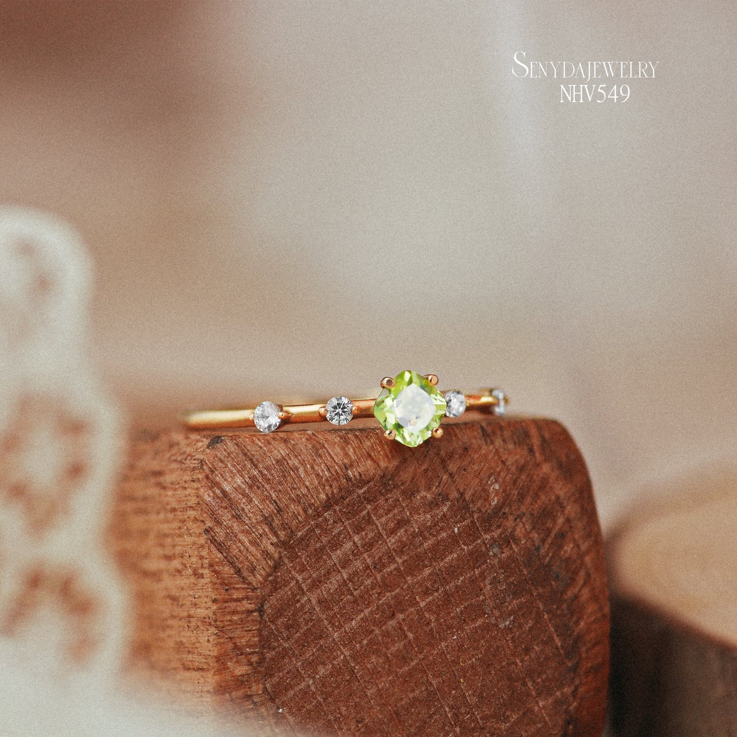 Senyda 14K Solid Gold Cushion - Shaped Brilliant Cut Natural Peridot Ring