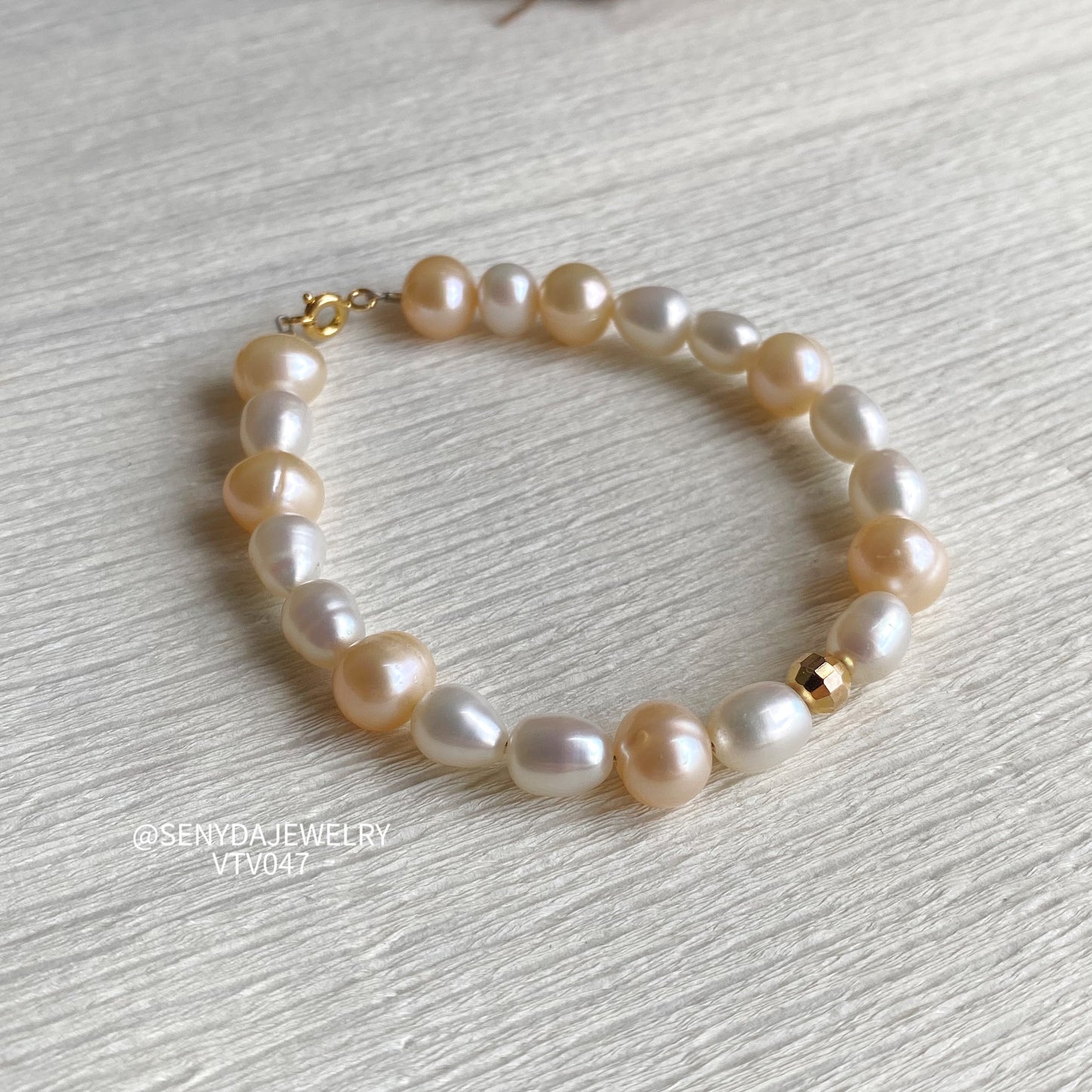 Senyda 10K Gold Freshwater Pearls 8x6,5mm Bracelet