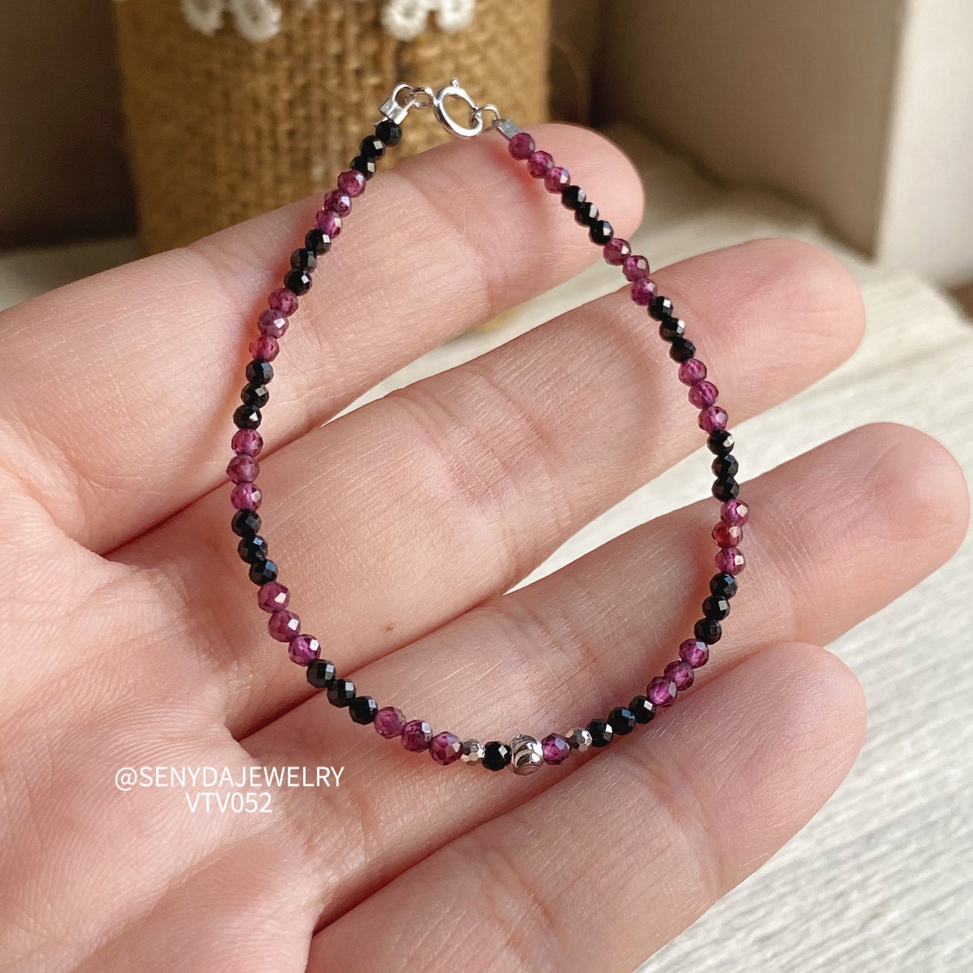 Senyda 18K Gold Natural Spinel And Garnet 2,5mm Bracelet With Beads