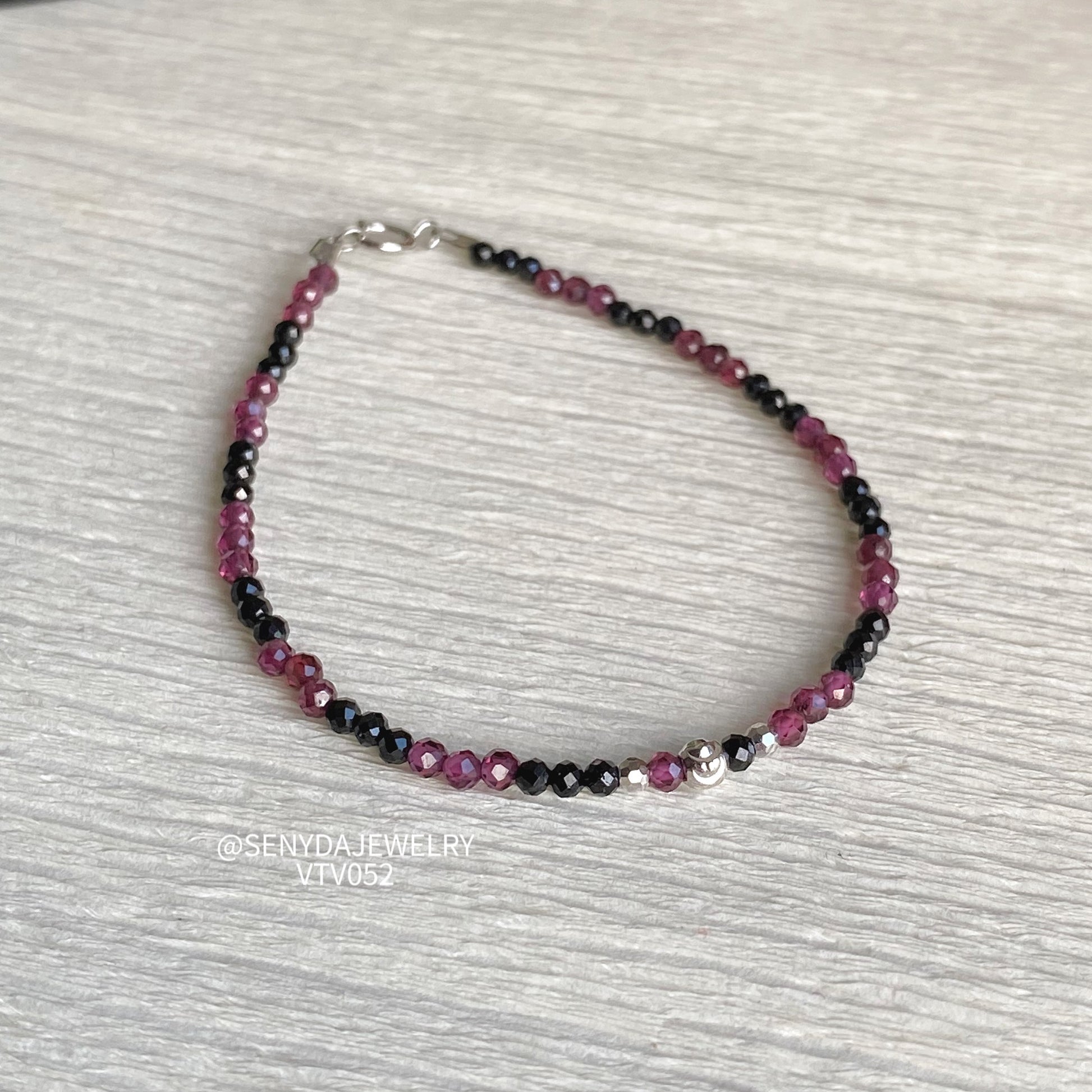 Senyda 18K Gold Natural Spinel And Garnet 2,5mm Bracelet With Beads